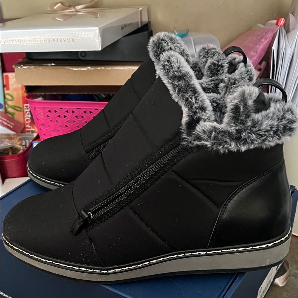 White Mountain Black Fur-lined Winter Boots 10 wide